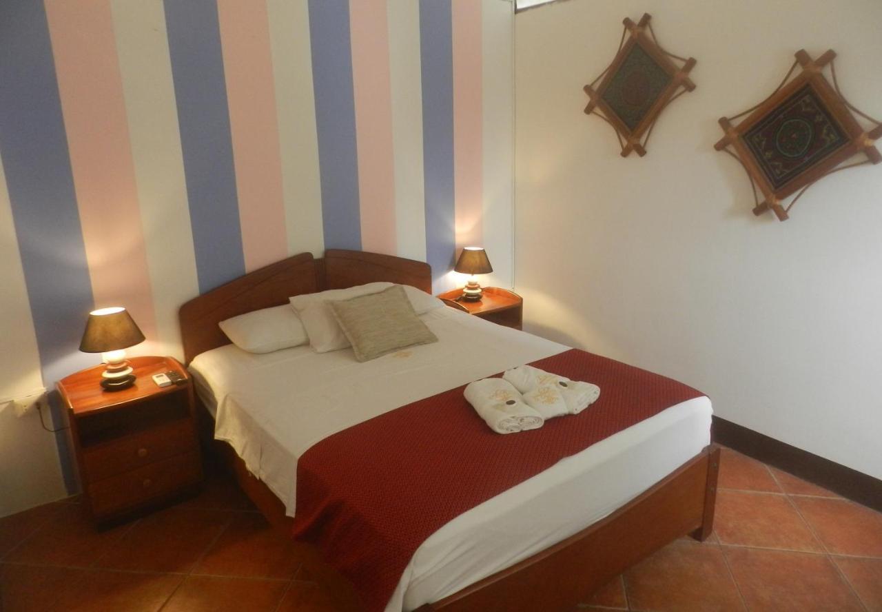 El Cauchero Hotel Iquitos Buitenkant foto