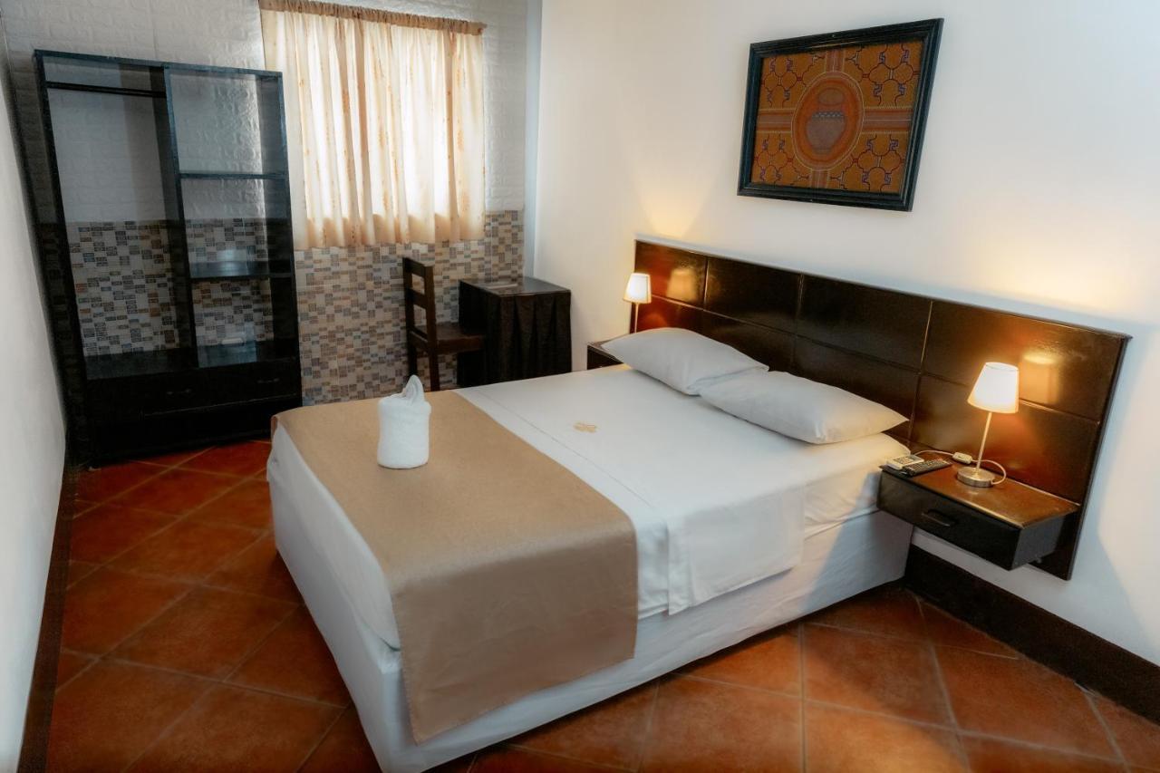 El Cauchero Hotel Iquitos Buitenkant foto