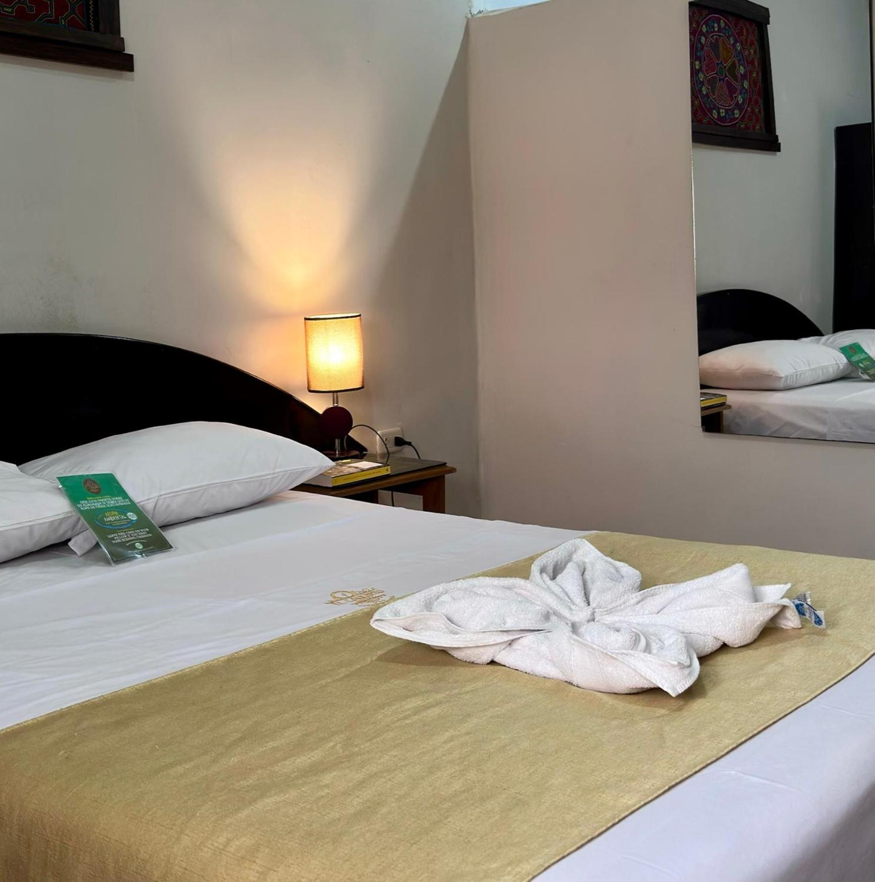 El Cauchero Hotel Iquitos Buitenkant foto